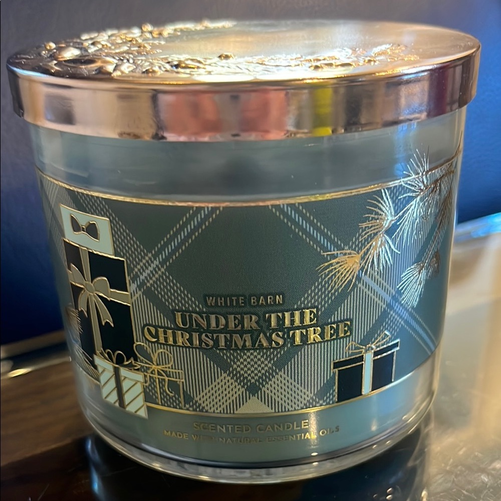 White Barn 'Under the Christmas Tree' Scented Candle